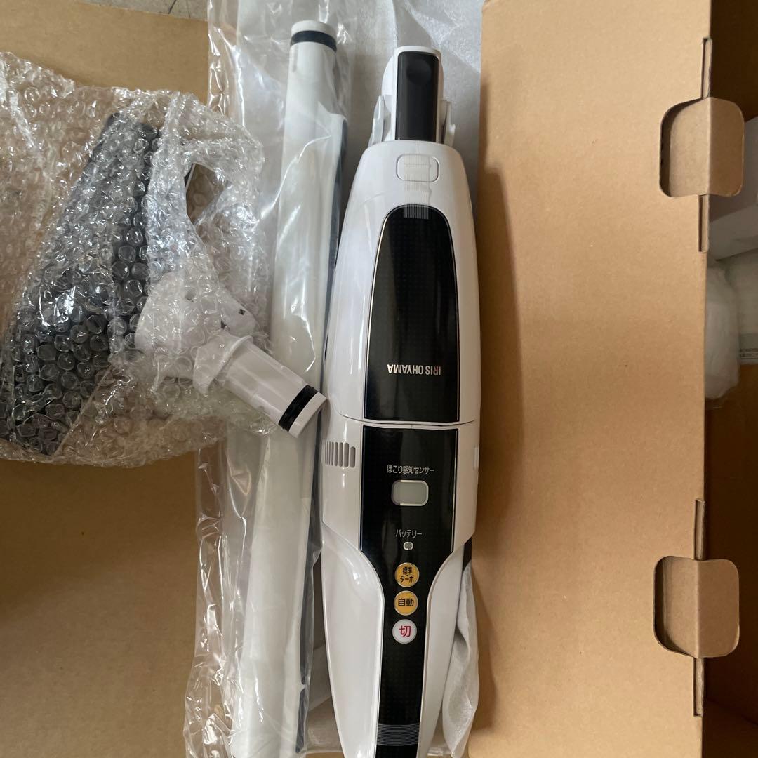 アイリスオーヤマ 充電式クリーナー（掃除機）