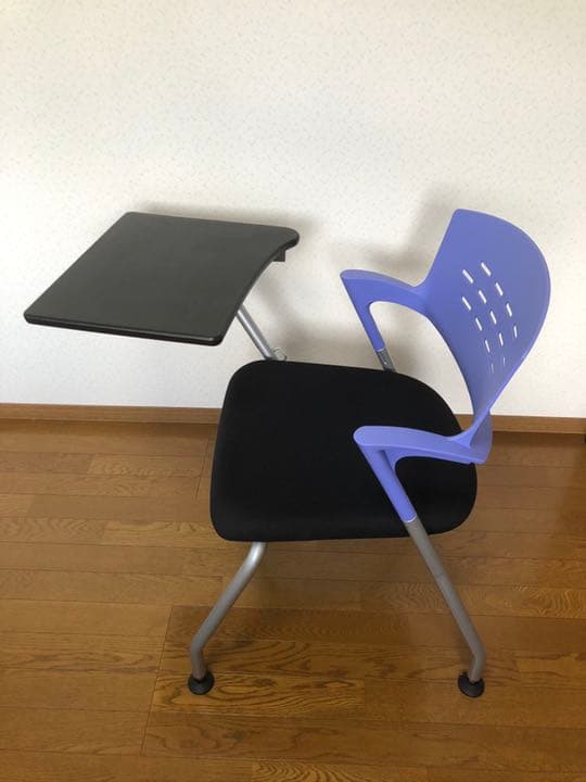 A3サイズの大きなテーブル付き椅子　送料込み
