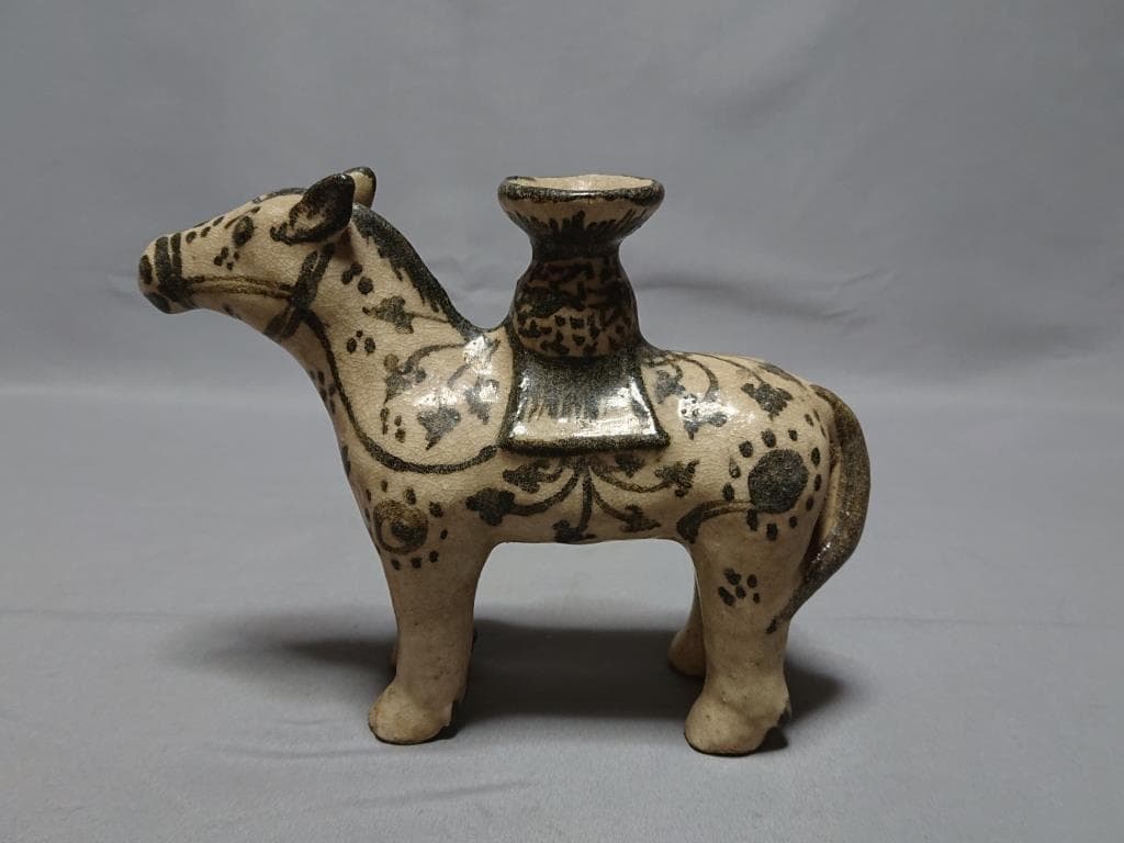 コレクター収集　タイ　カロン窯　鉄絵馬型灯火器　15～16世紀