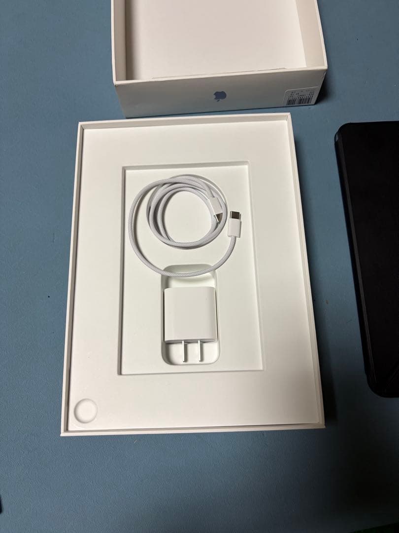 iPad11インチM3Air128GBパープル、PITAKAケース、フィルム貼済