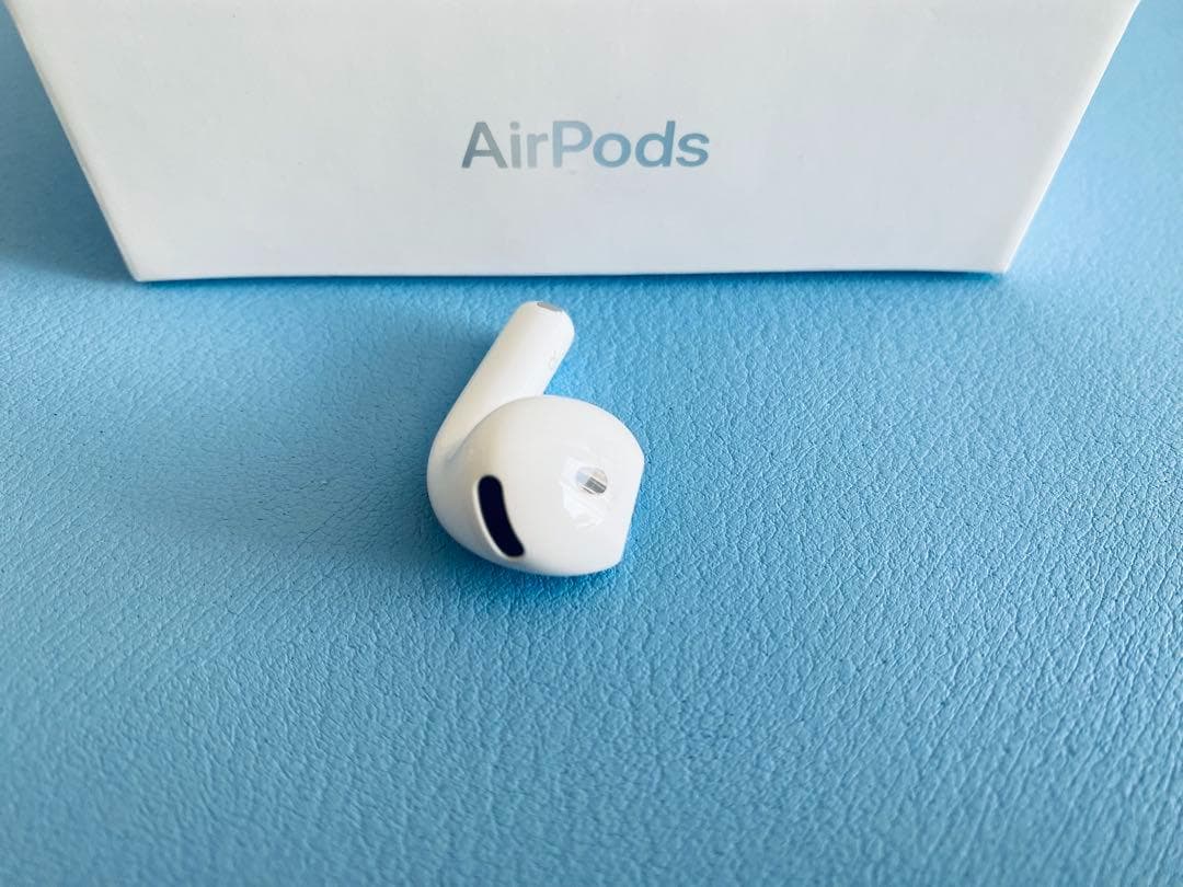 AirPods 第4世代 R片耳 右耳のみ イヤホン A3055 MOPS