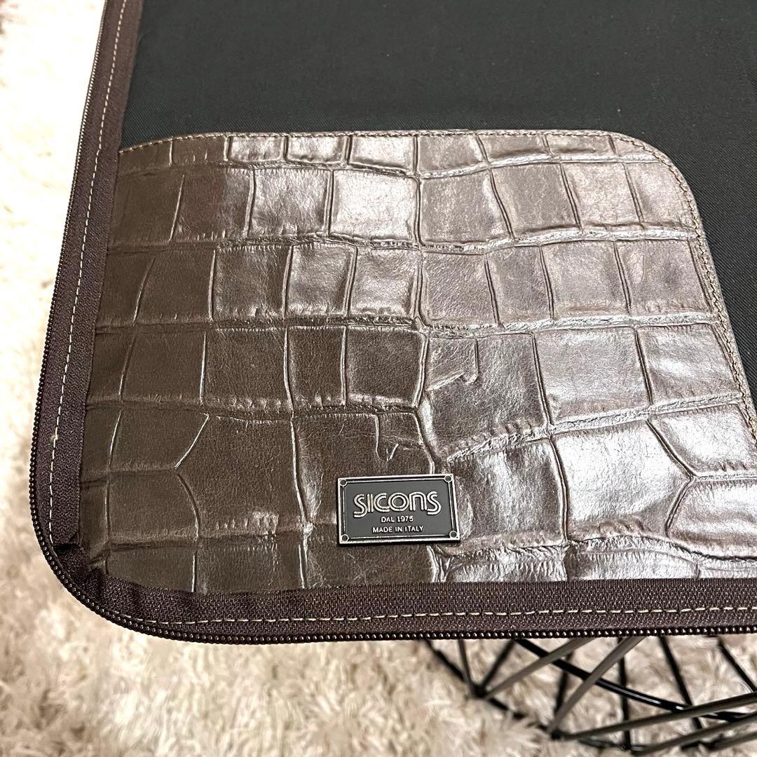 ✨希少✨新品✨SICONS シコンズ タブレットケース クロコ型押し カーキ色