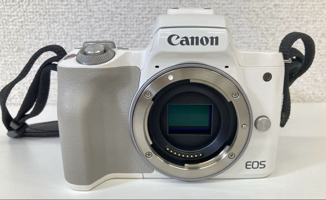 Canon キャノン EOS Kiss M ホワイトミラーレス一眼カメラ