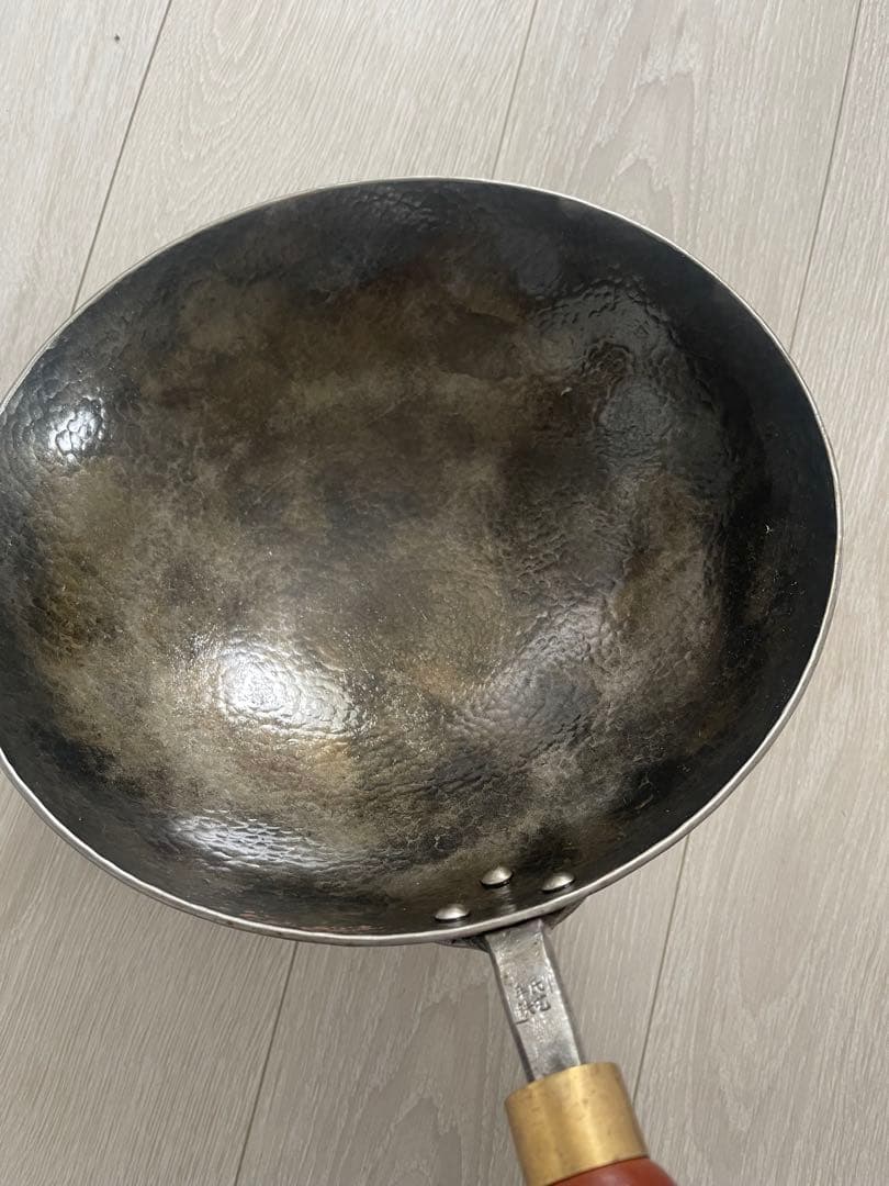 手作り鍛造 26cm中華鍋 1606g 木製鍋蓋付き