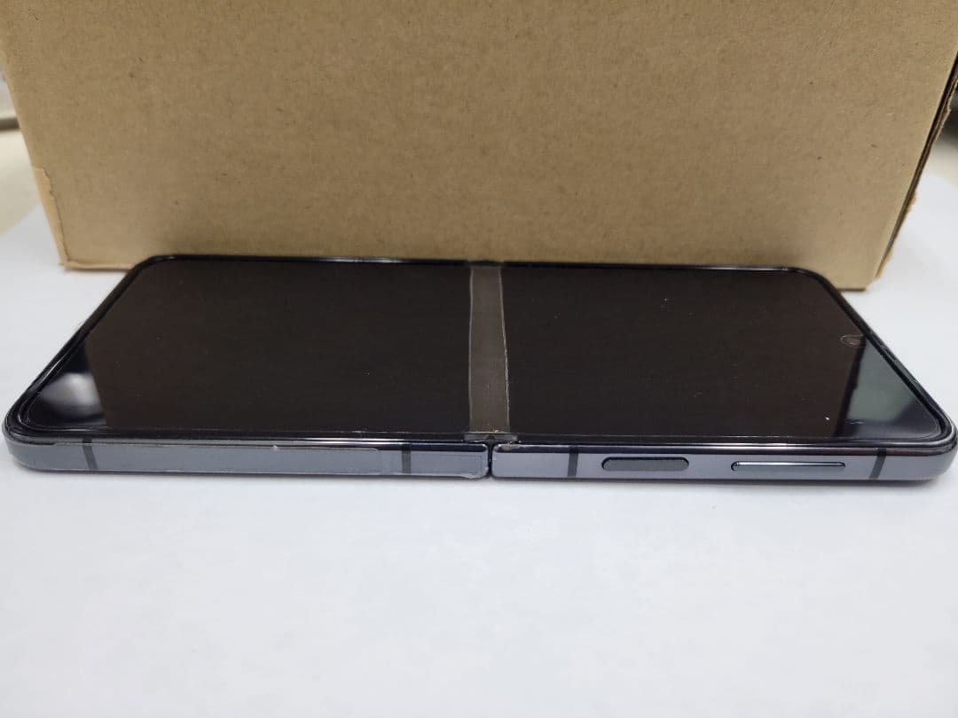 Galaxy Z Flip4 グラファイト 楽天版(SM-F721C)