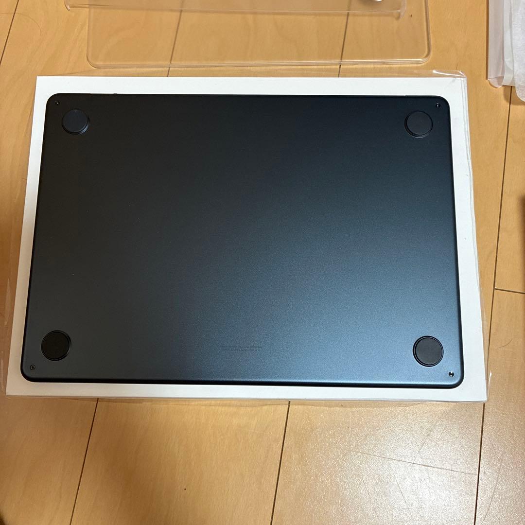 s*w様 MacBook Air 2022 M2 8GB/256GB/超美品