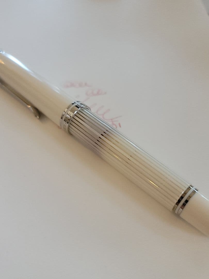 ペリカン 万年筆スーベレーン M605 ホワイトストライプ F 美品 used