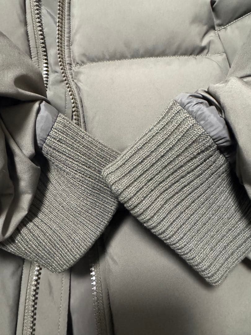 週末セール 美品 新品同様PYRENEES ダウンジャケット カーキ メンズ