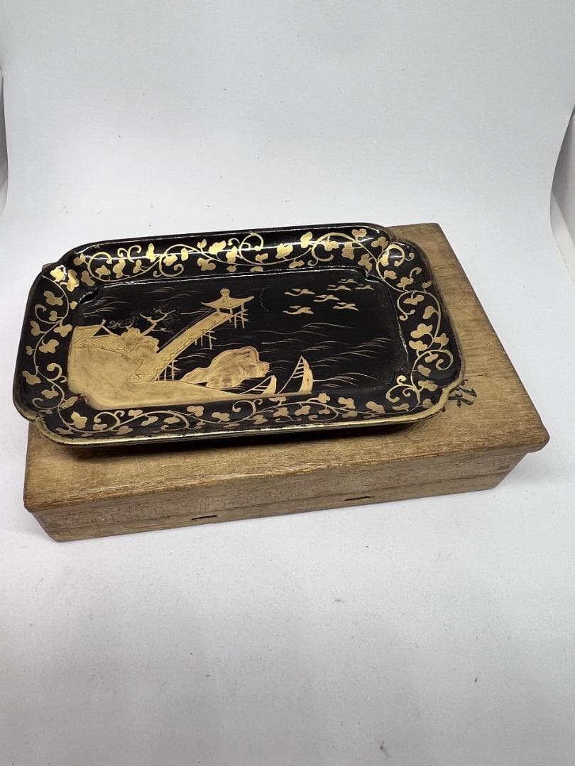 蒔絵山水紋弘盆　江戸期　共箱　漆器 金箔装飾 長方形皿 木箱付き