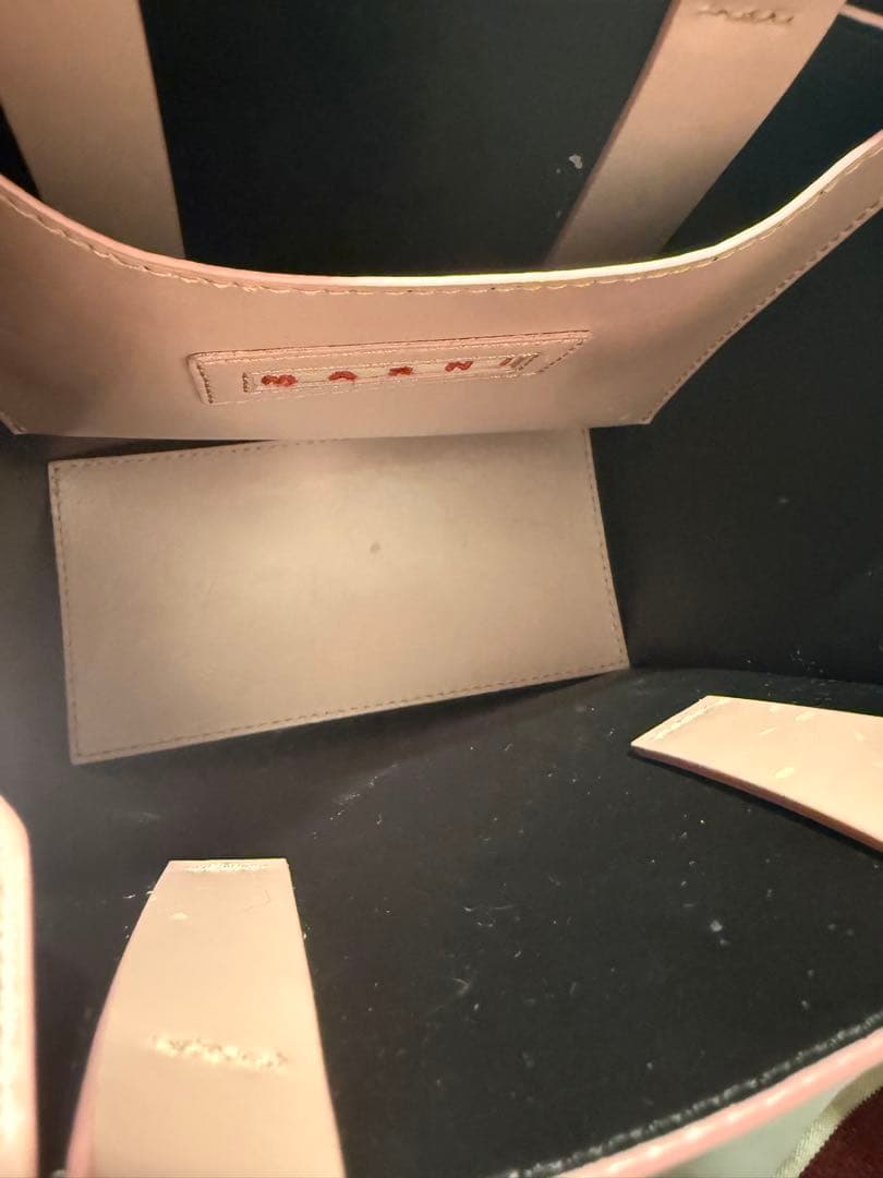 i*z様 MARNI ピンク ショルダーバッグ