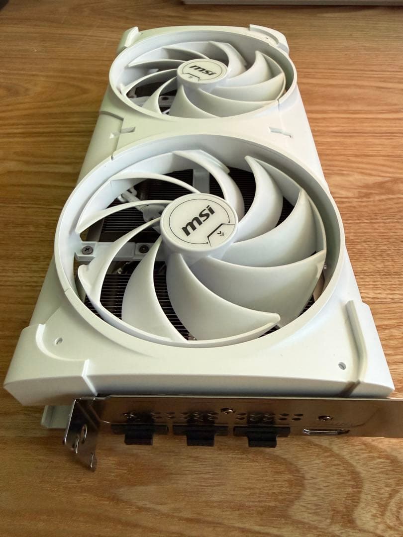 【使用2週間】 MSI GEFORCE RTX 5070 VENTUS 2X