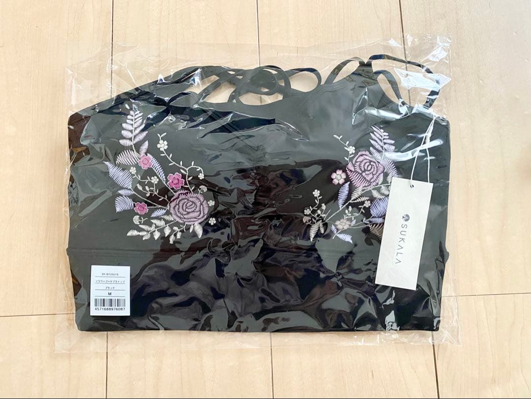 新品　SUKALA スカーラ　フラワーブーケブラトップ　M ブラック　ラバ