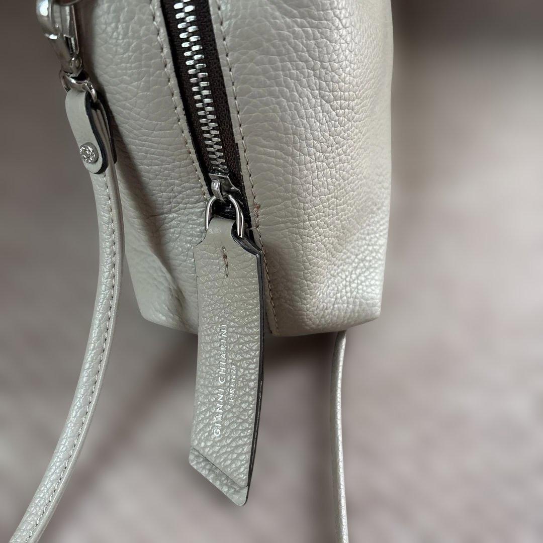 ジャンニキアリーニ　アリファM 美品