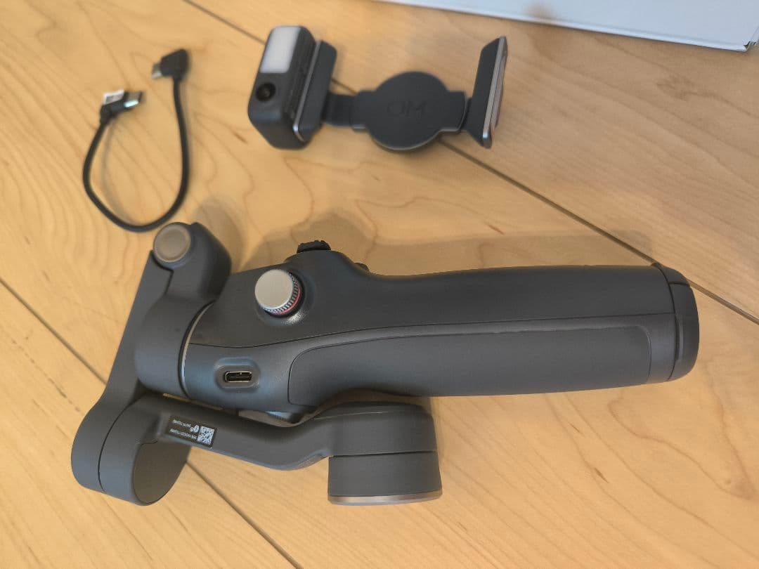 DJI Osmo Mobile 7P OM7P ジンバルカメラ スタビライザー