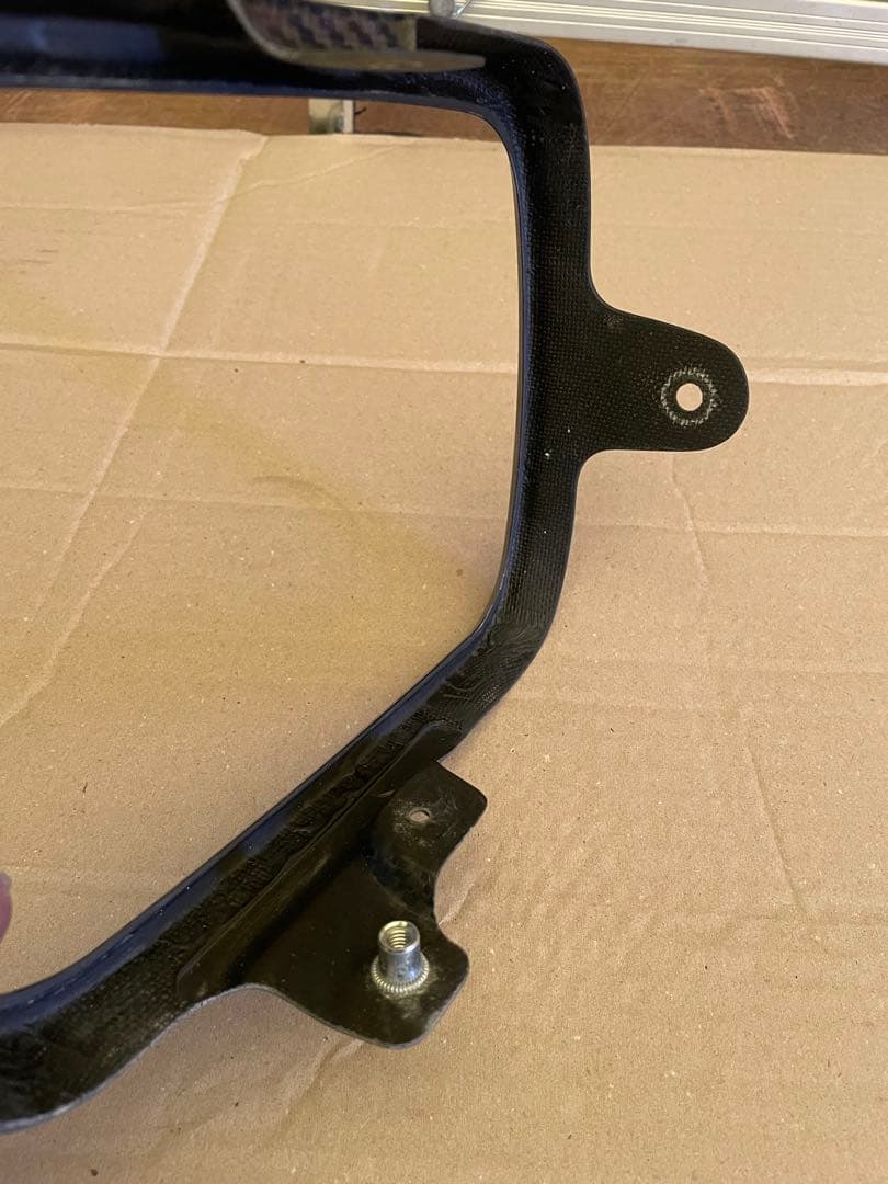 Assan‼️ GPZ900R用　ヘッドライトリム　カーボン