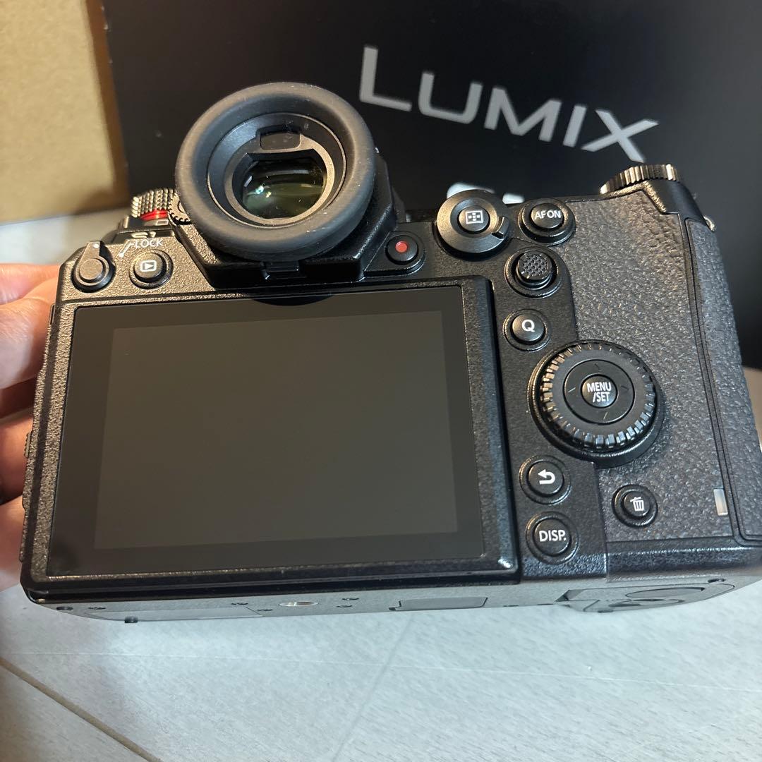 【少し訳あり・海外版】Panasonic LUMIX S1 ボディ