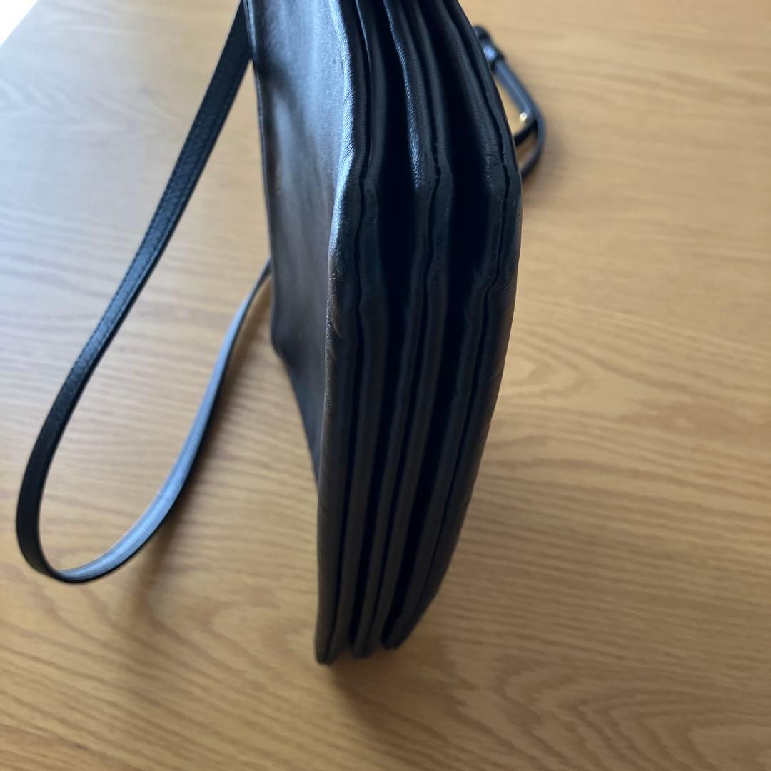 CELINE トリオ　ラージ　ブラック　レザー ショルダーバッグ