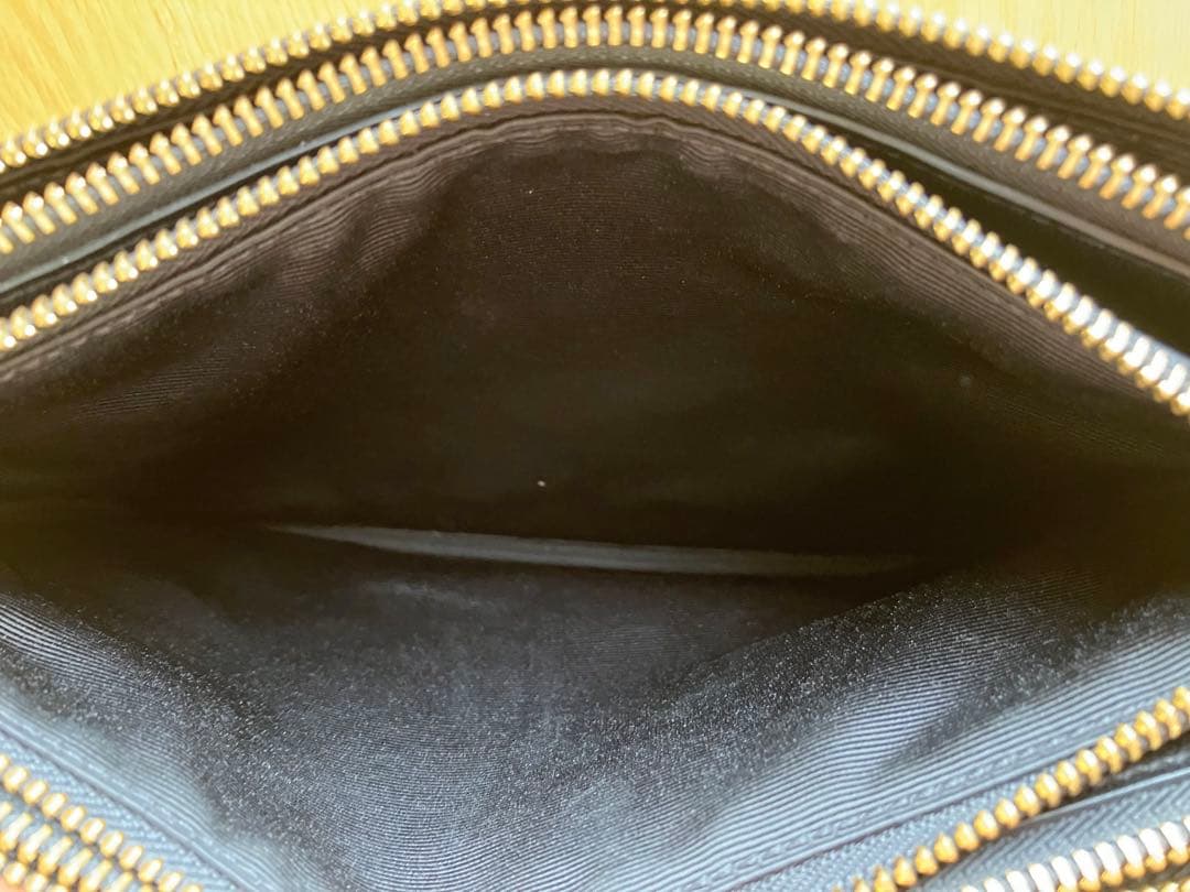 CELINE トリオ　ラージ　ブラック　レザー ショルダーバッグ