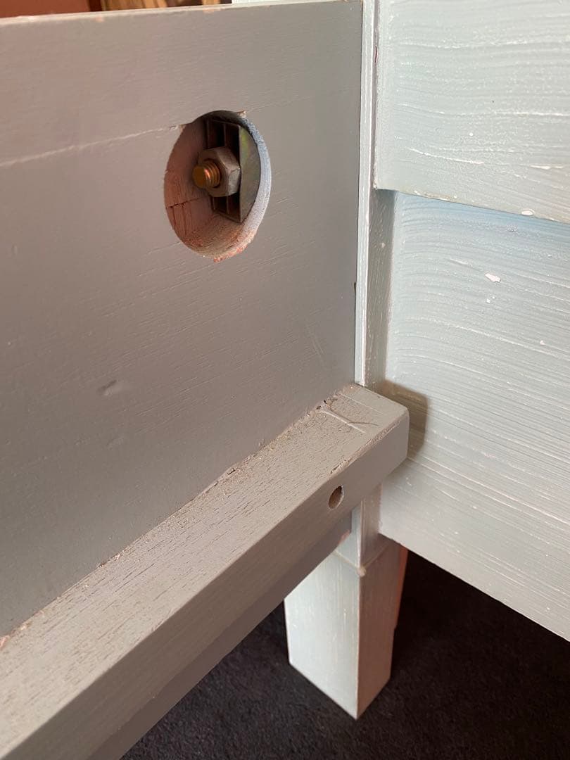 【引き取り限定】クイーンサイズベッドフレームのみ　シャビーシック