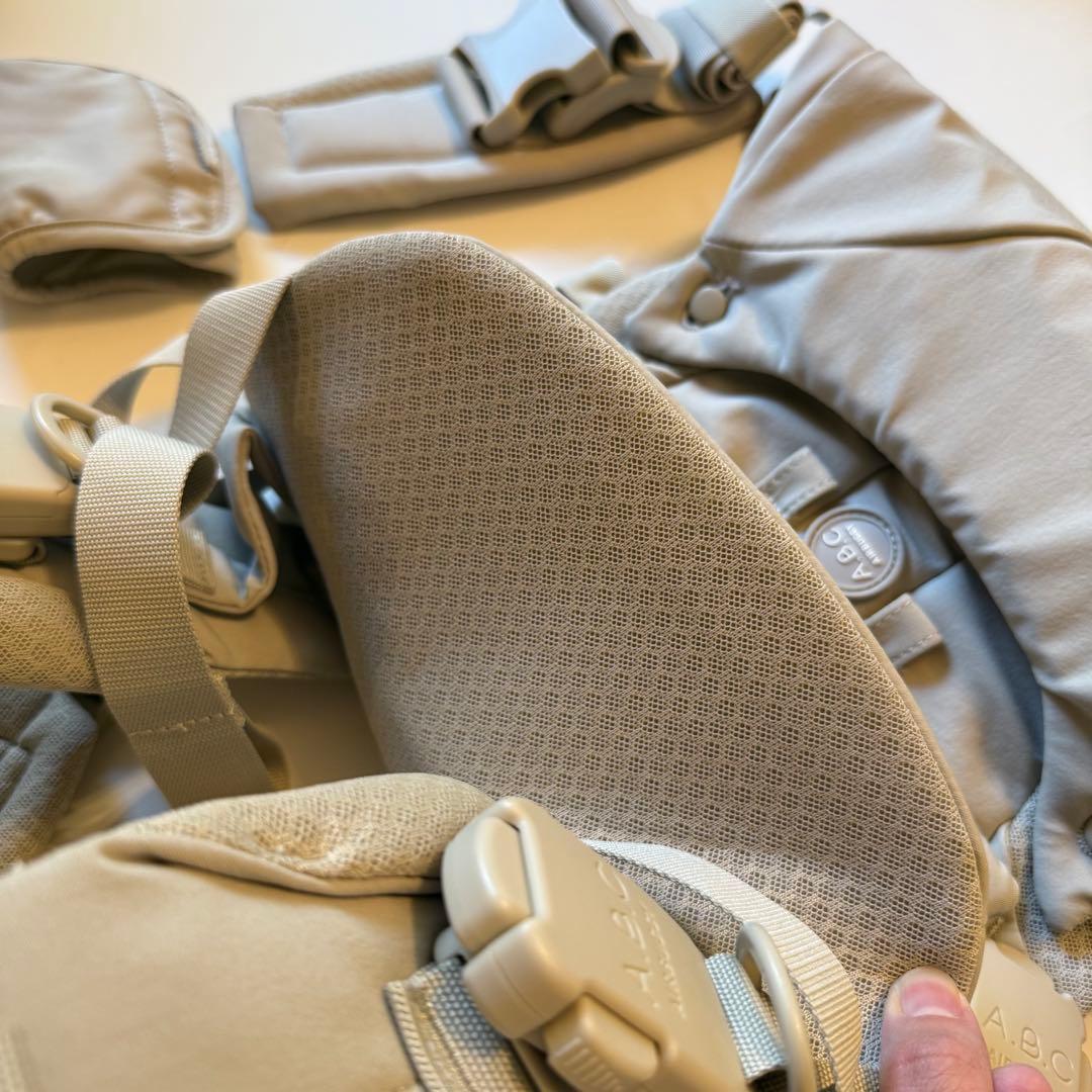 AIRBUGGY A.B.C. COMFO 抱っこ紐 サンドアッシュ