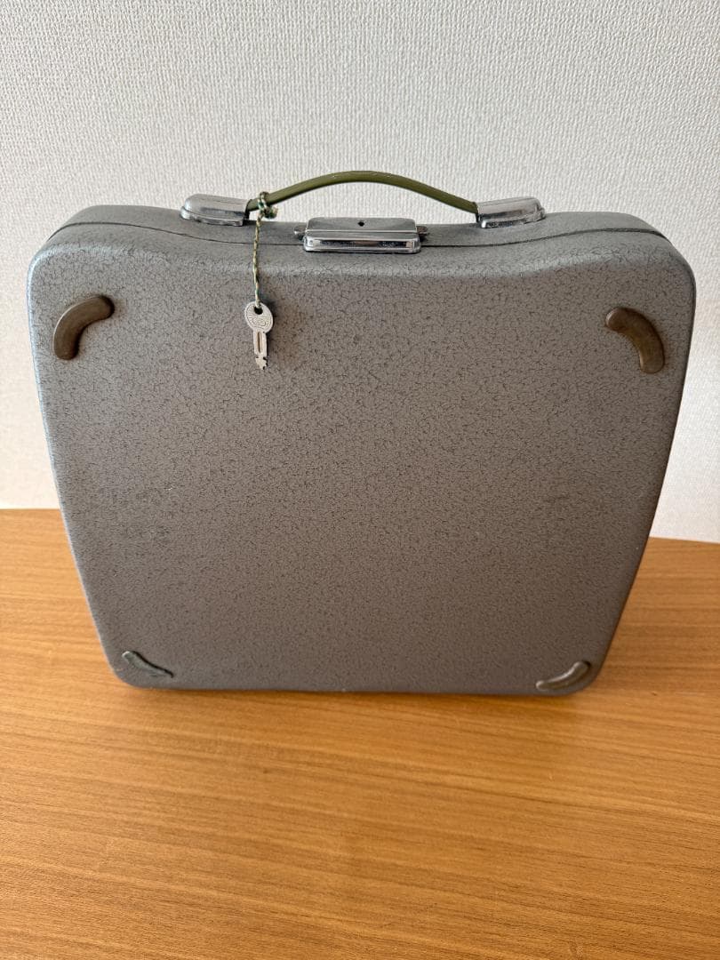 Olympia Model SM タイプライター