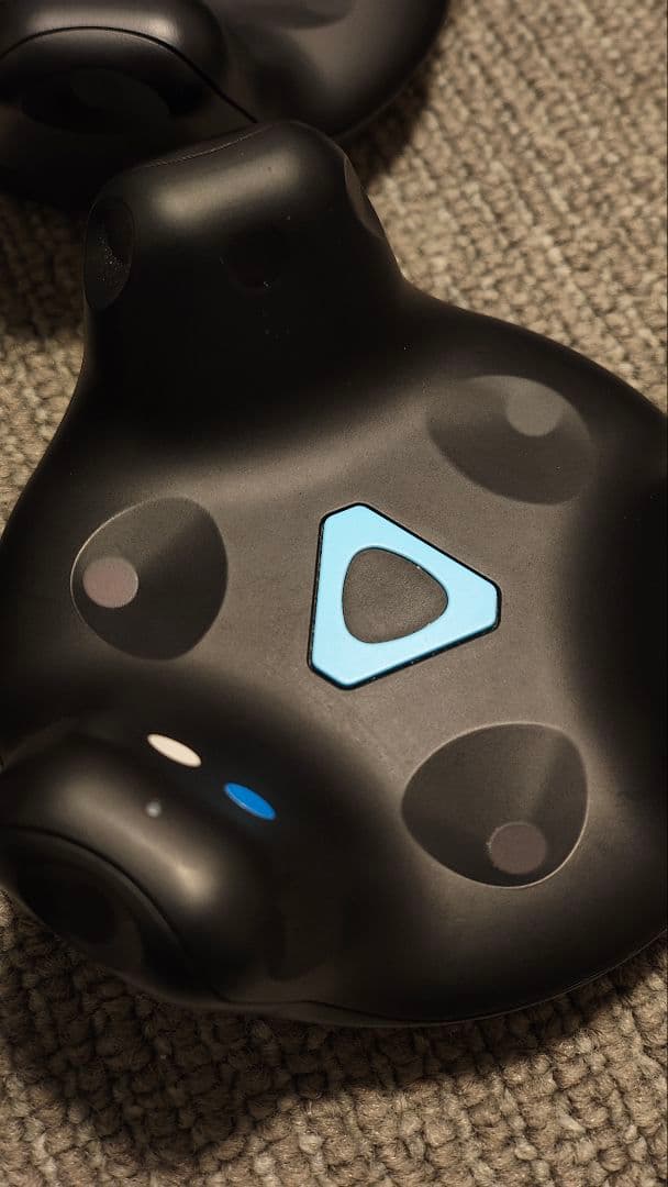 VIVE Tracker 2.0 4個セット　１個外装難あり