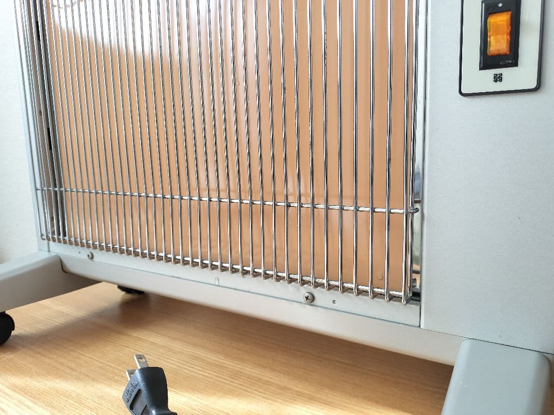 遠赤外線暖房器E800LSサンルミエキュート