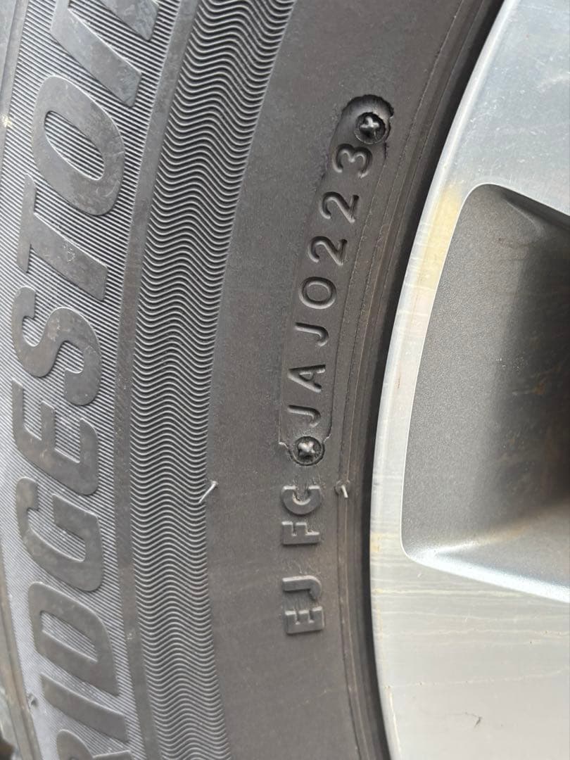 ボルボ ブリザック VRX 3 225/60R17 スタッドレスタイヤ