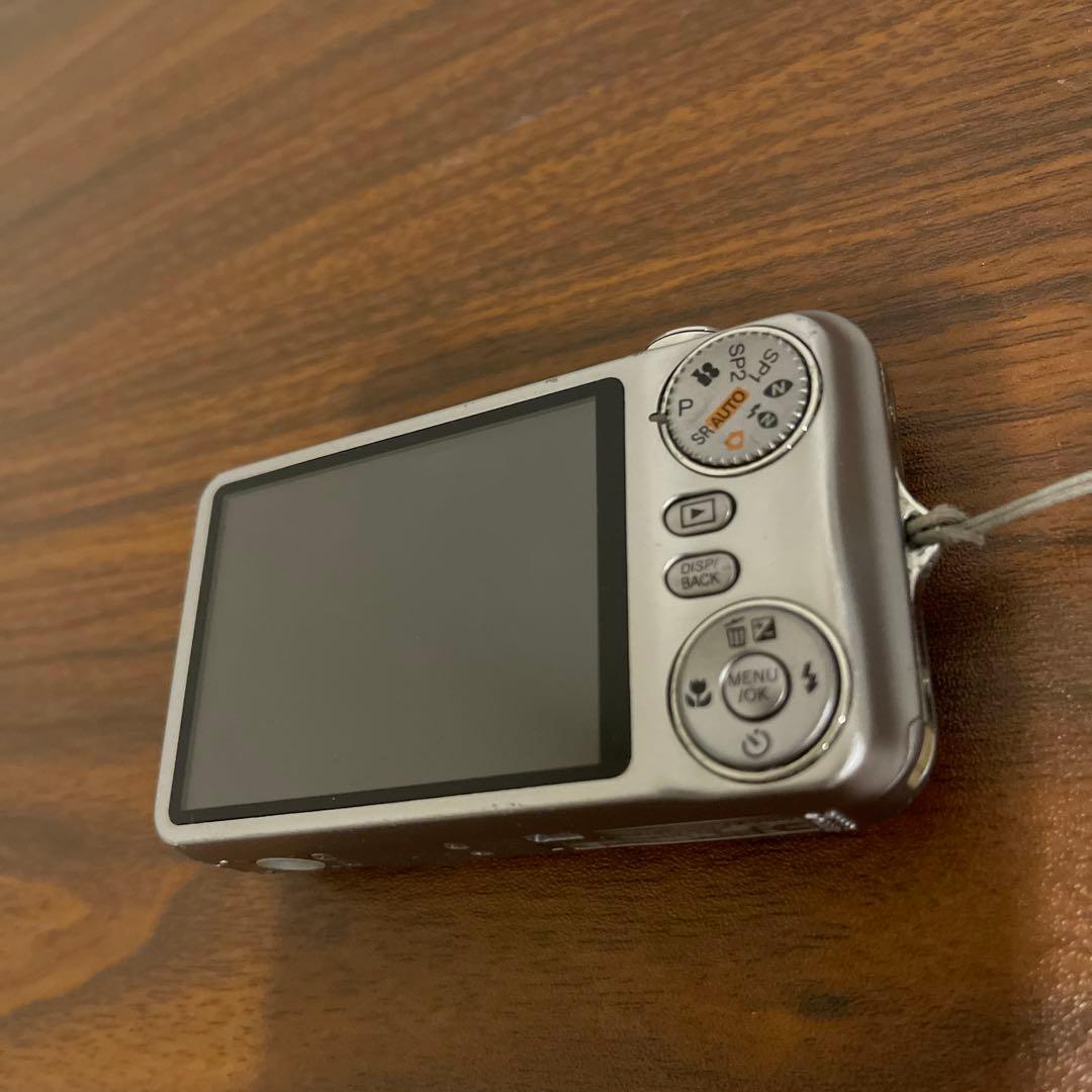 3961 FUJIFILM FinePix JX200 デジカメ