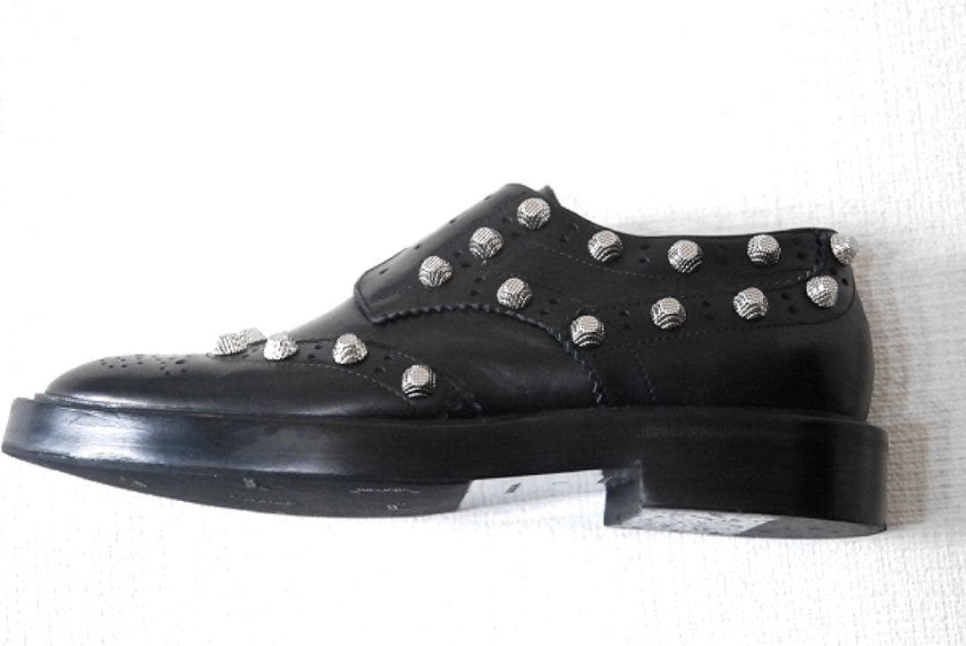 BALENCIAGA（バレンシアガ） ブラックレザー スタッズ ドレスシューズ