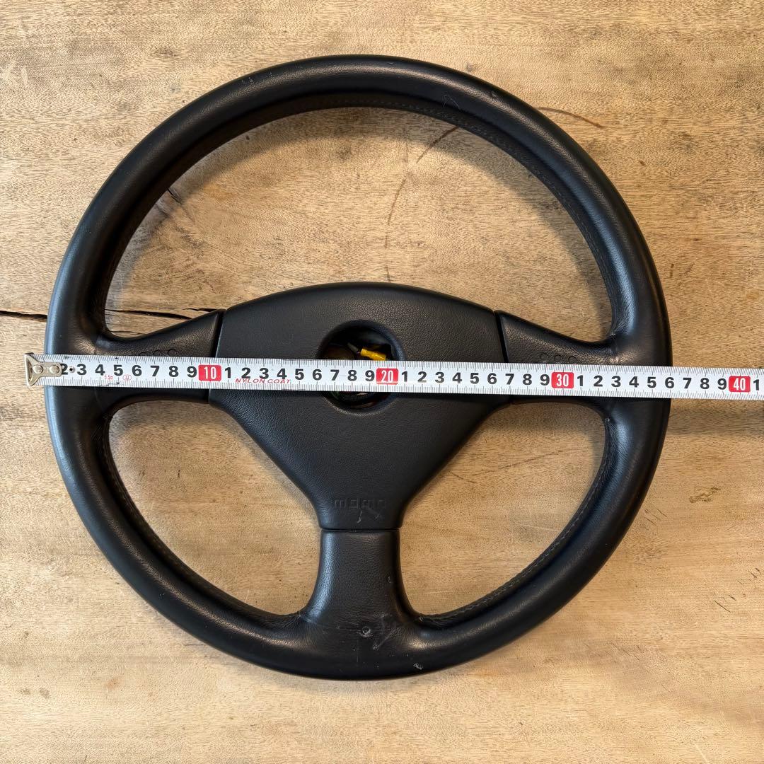 momo 36cm レザーステアリング