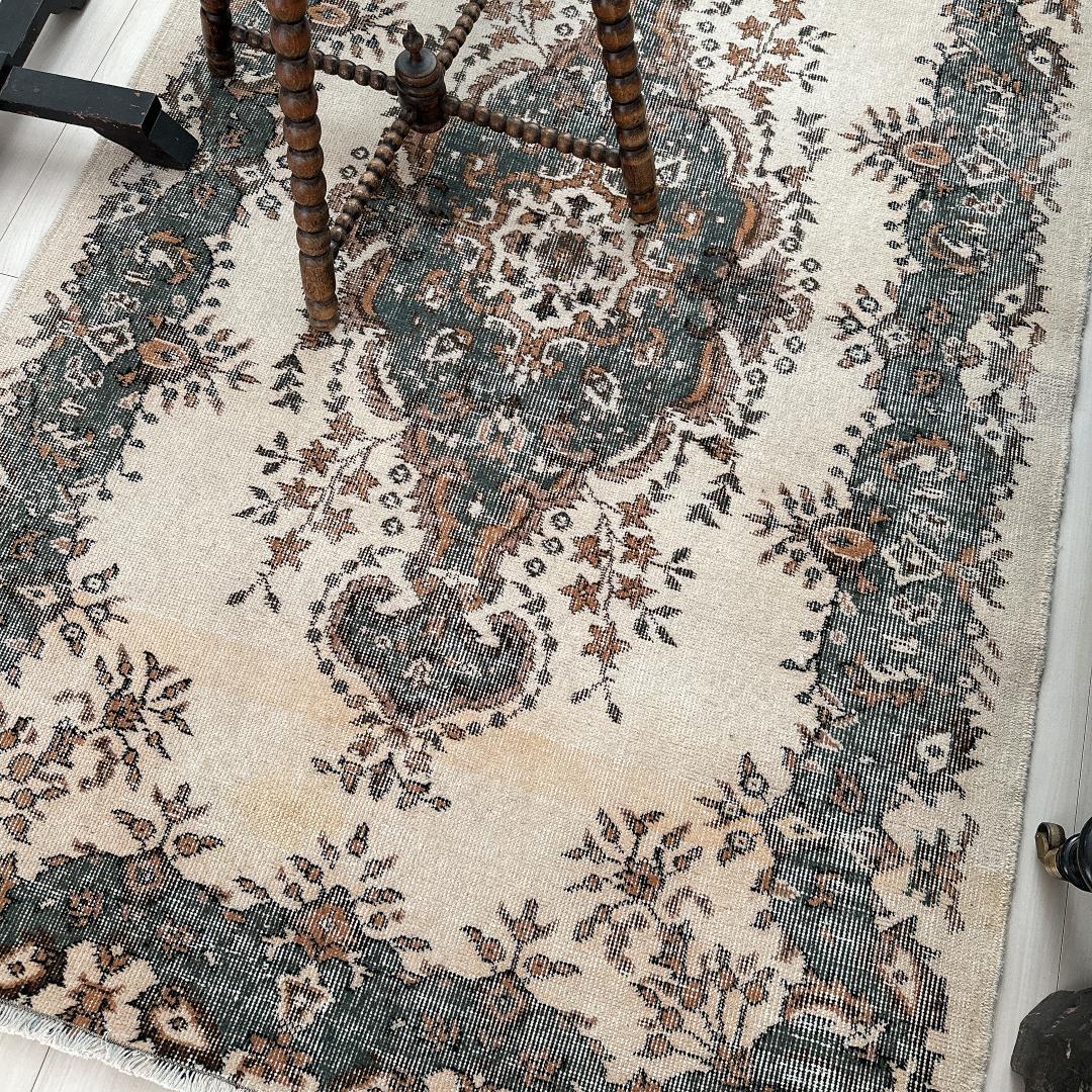 トルコ ヴィンテージラグ A101 カーキブラウン ダークグリーン メダリオン