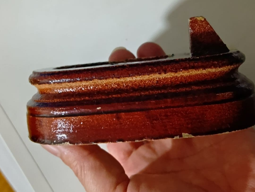 ラブラドライト　原石　台座付き