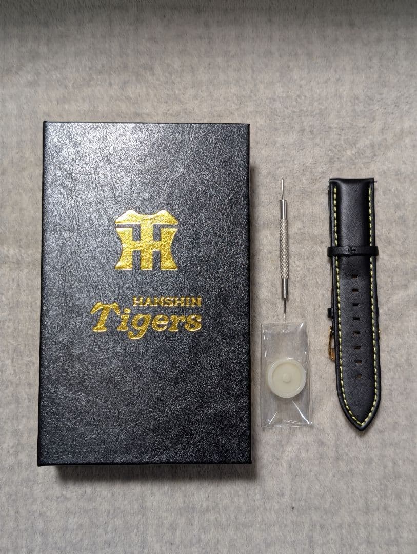阪神タイガース承認モデル 電波ソーラークロノ 1935本限定　腕時計