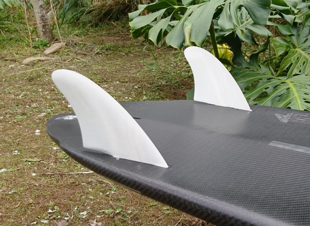 モダンキール ツインフィン　FCS２　AirCore　MODERN　KEEL