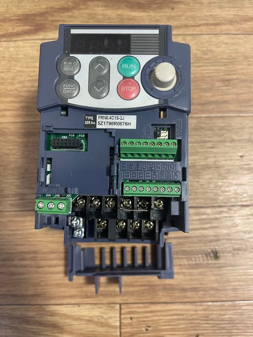 FRN0-AC15J 3相インバータ