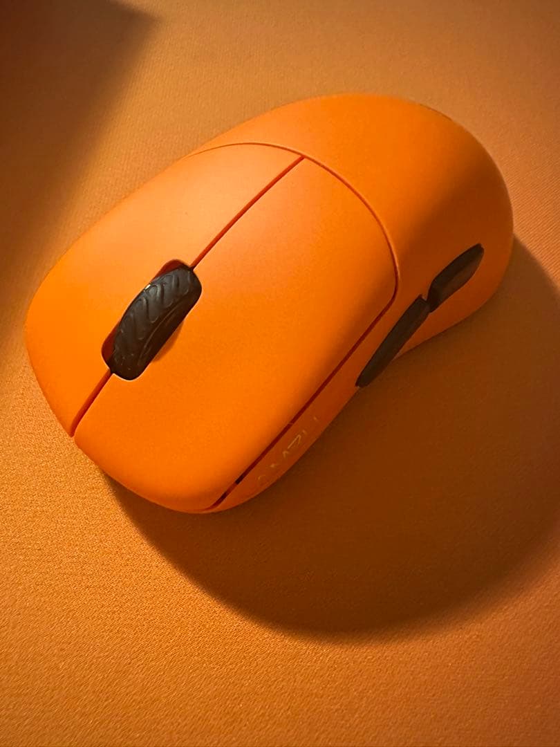 【ほぼ新品】LAMZU x FNATIC THORN 4K