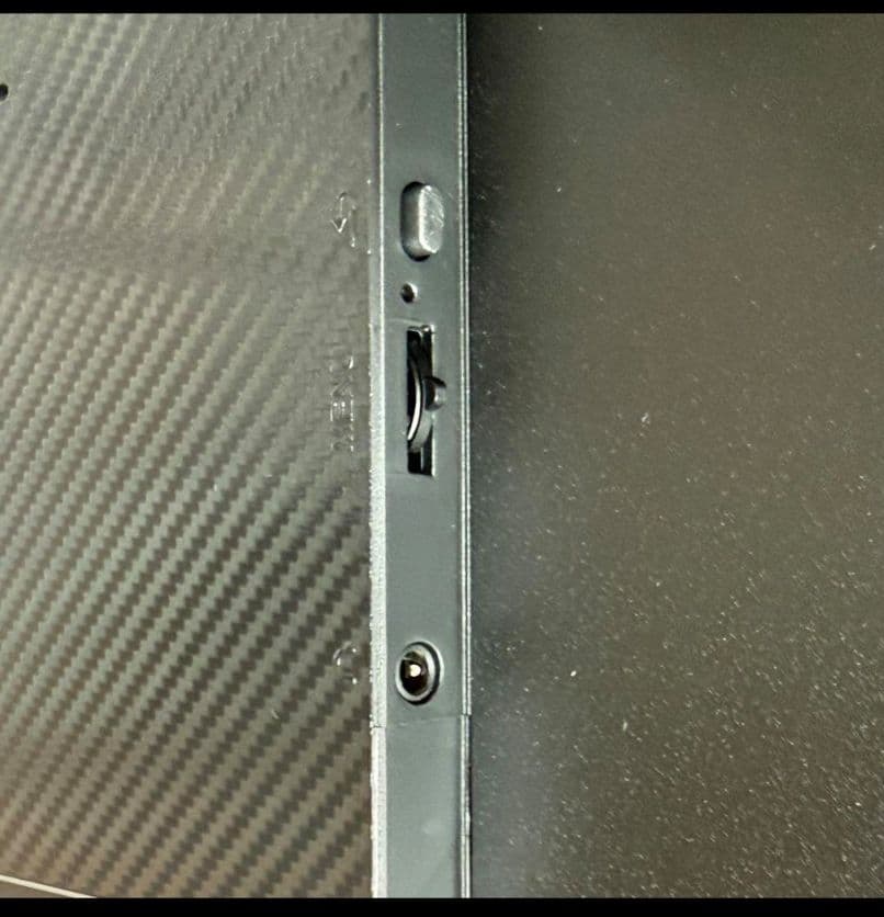 ケース付き　Acouto モバイルモニター 18.5インチ　1920x1080