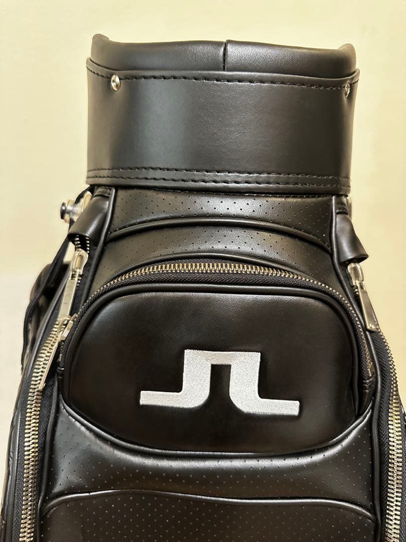 J.LINDEBERG ブラックゴルフバッグ