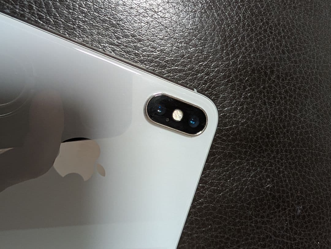 Apple iPhone X シルバー SIMフリー　256GB