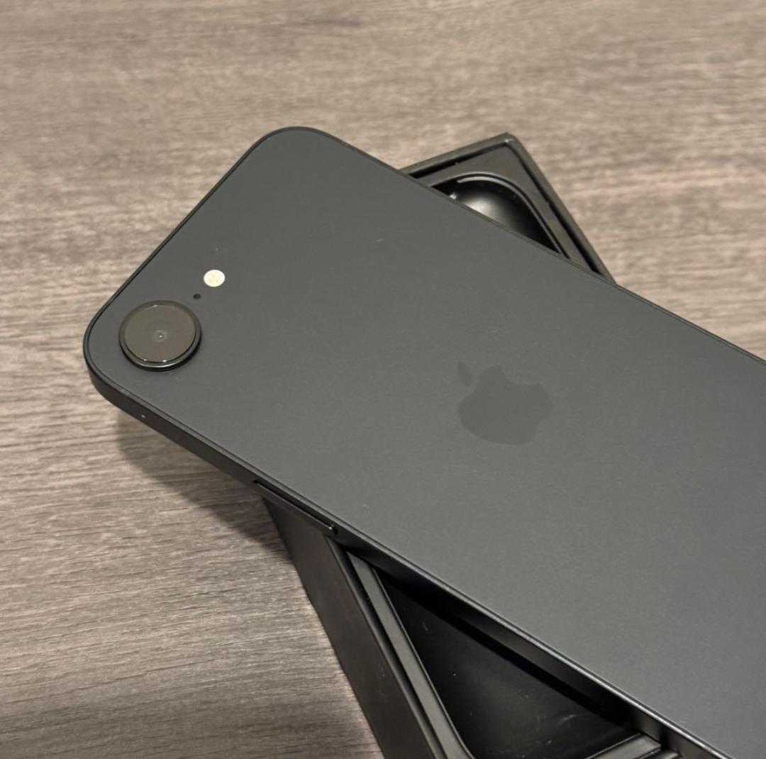 【バッテリー100％】【超美品】iPhone 16e｜128GB｜SIMフリー