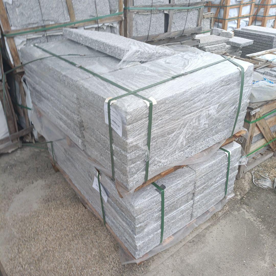 ベトナム産白敷石五面のみぎり仕上げ 400✕800✕60ミリ計10枚セット