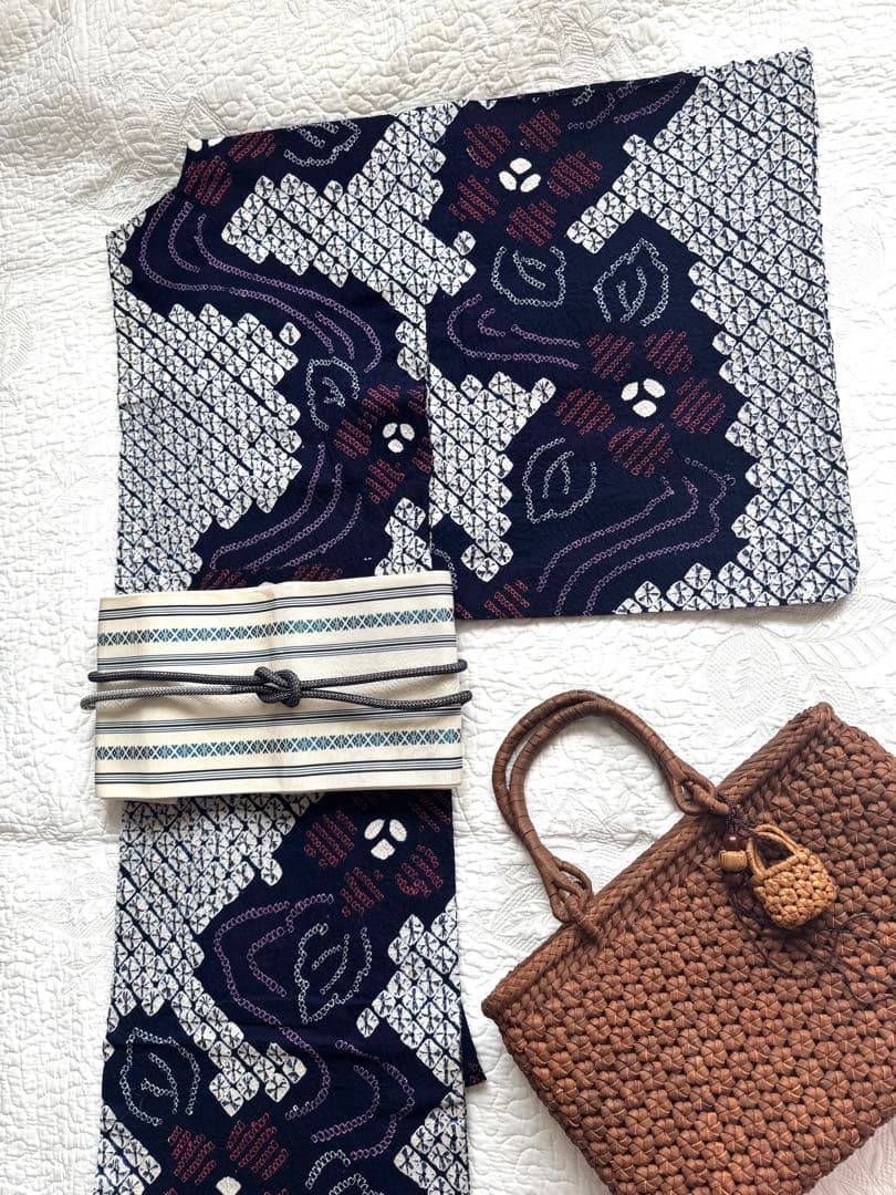 粋な大人の浴衣 高身長の方にも ◆ 有松絞り 流水花文 紫が効いたお洒落な色調