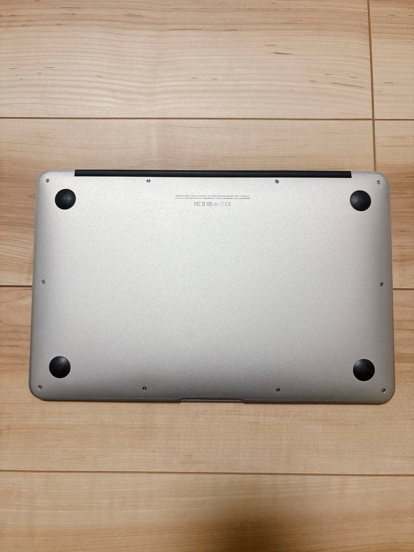MacBook Air 11インチ本体/充電器付き