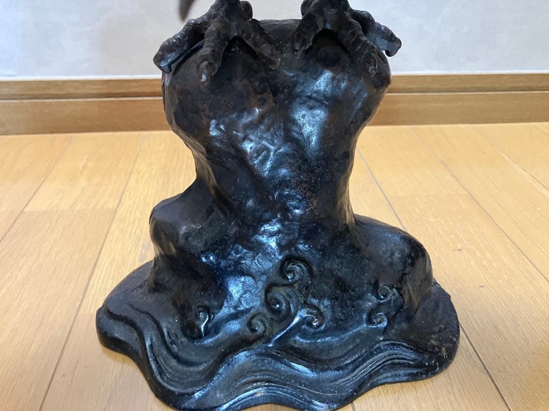 お値下げします。　骨董 鷹置物 鍍銀か洋銀 大正昭和頃 大型置物 飾り レトロ