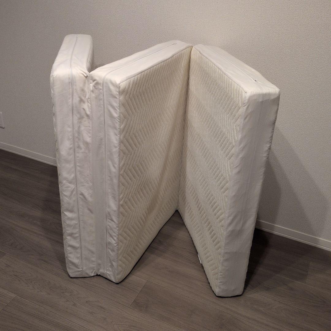 雲のやすらぎプレミアム　三つ折りマットレス