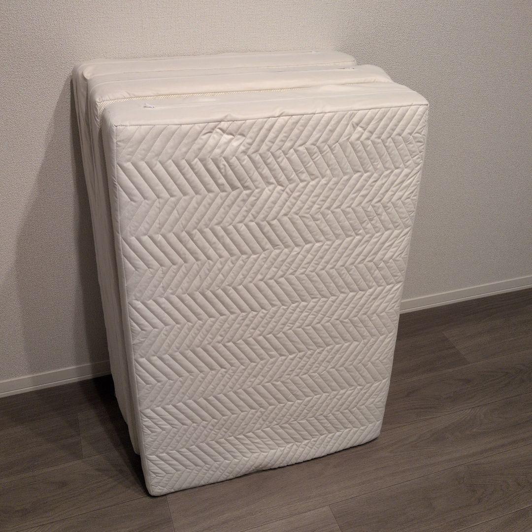 雲のやすらぎプレミアム　三つ折りマットレス