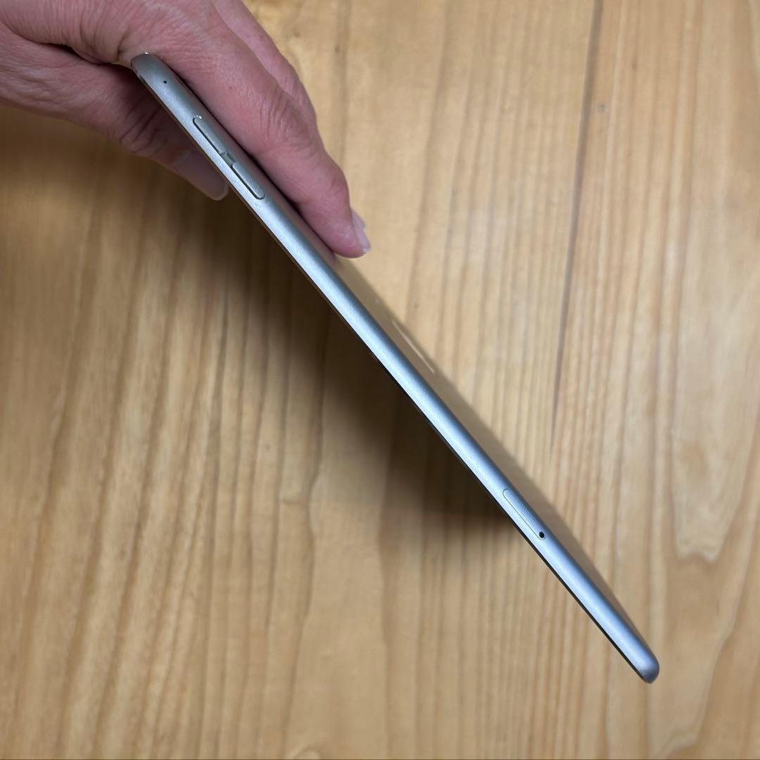 iPad mini 4 128GB 本体