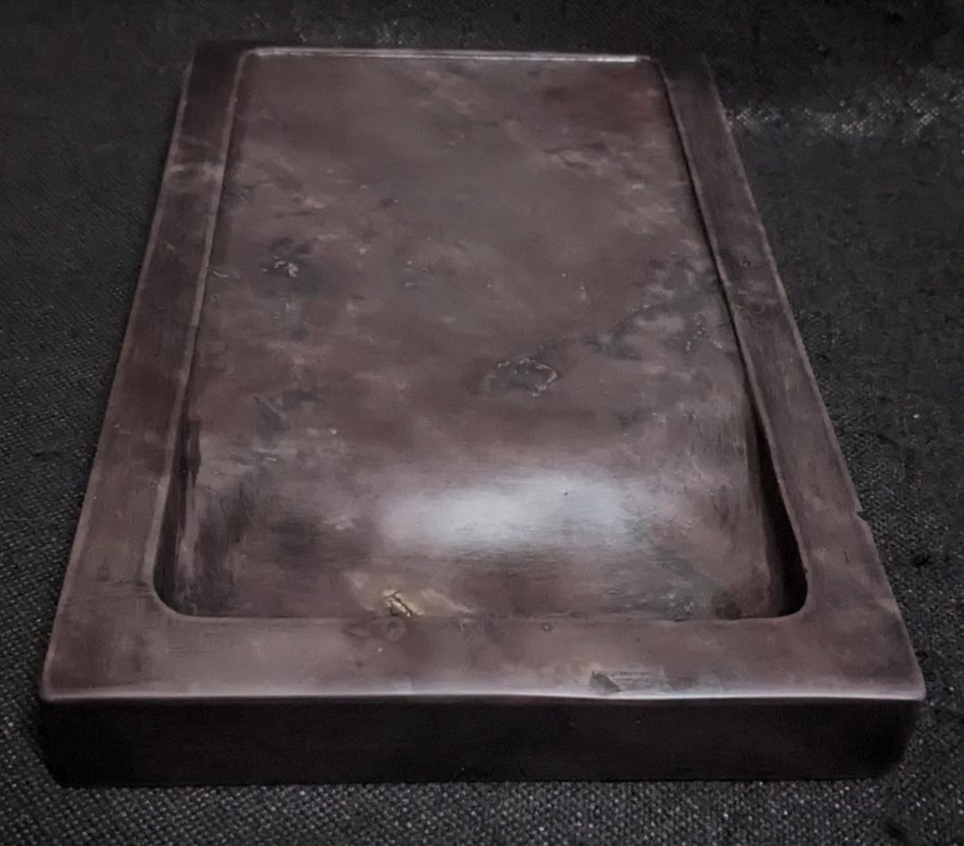 【おにぎり】　◆端渓硯（玳瑁斑・青花・魚脳凍・火捺／朝天巌／唐木箱／九吋）