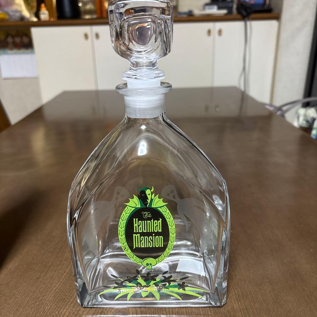 ディズニーワールド　ホーンテッドマンション　シャグとのコラボ　ボトル2点
